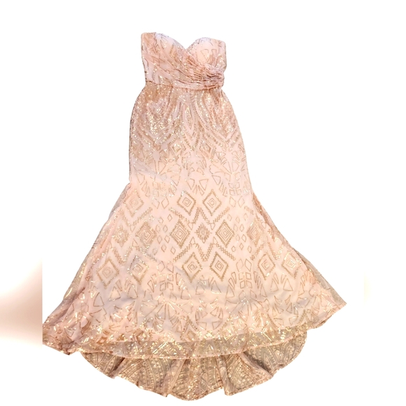 Mobile dress - Picture 1 of 5